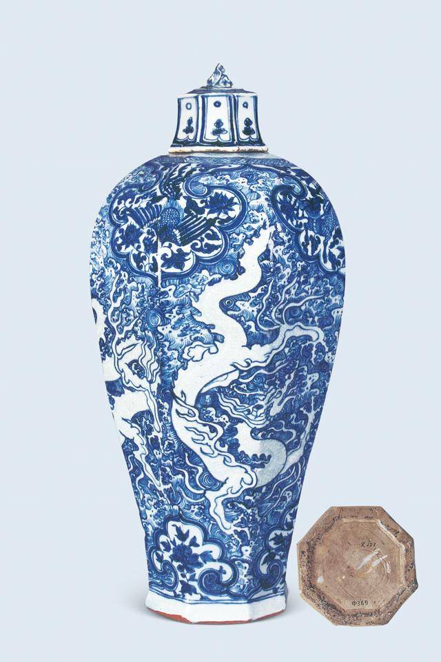 香港温斯顿拍卖行--元代青花瓷器上,有哪些时代特征显著的纹饰?